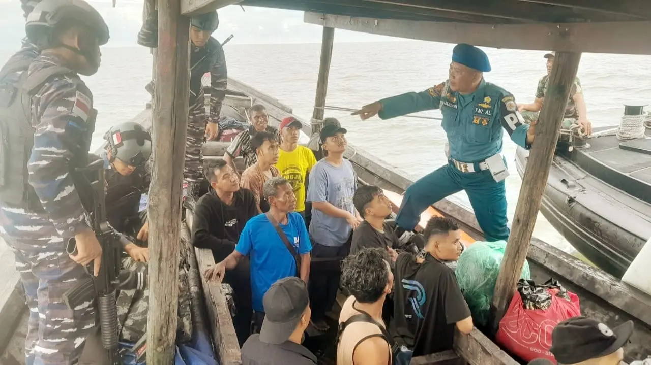 TNI AL Kembali Berhasil Gagalkan Penyelundupan 42 Orang PMI Non Prosedural
