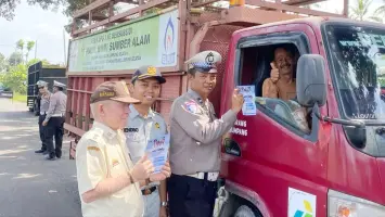 Satlantas Polres Lamsel Sosialisasikan Pemutihan Pajak dan Pengecekan Kelengkapan Surat Kendaraan