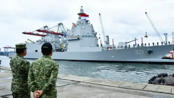 Siap Perkuat Armada TNI AL, KRI Prabu Siliwangi-321 Disambut Panglima TNI dan Kasal